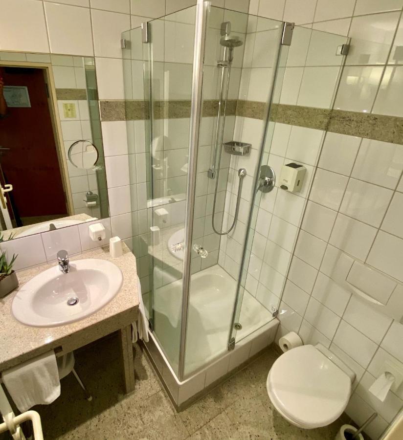 Malerwinkel Hotel Бергиш Гладбах Екстериор снимка