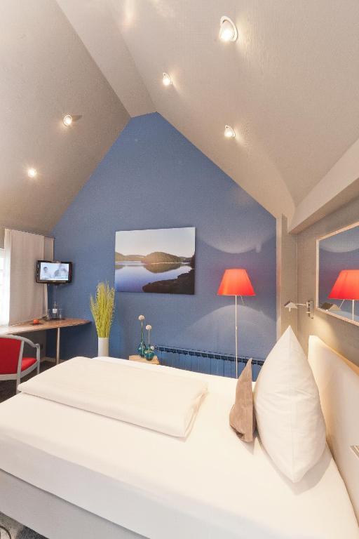 Malerwinkel Hotel Бергиш Гладбах Екстериор снимка