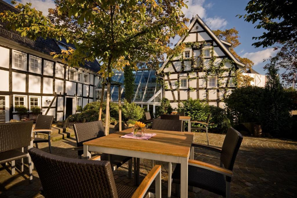 Malerwinkel Hotel Бергиш Гладбах Екстериор снимка