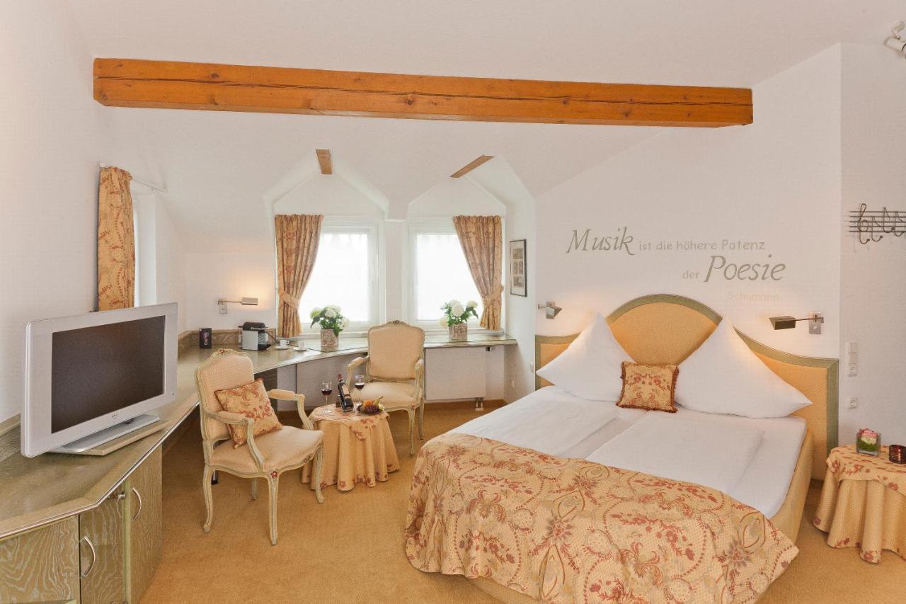Malerwinkel Hotel Бергиш Гладбах Стая снимка