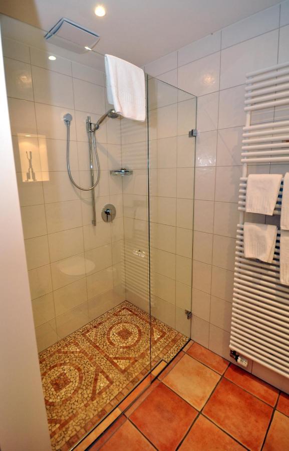 Malerwinkel Hotel Бергиш Гладбах Стая снимка